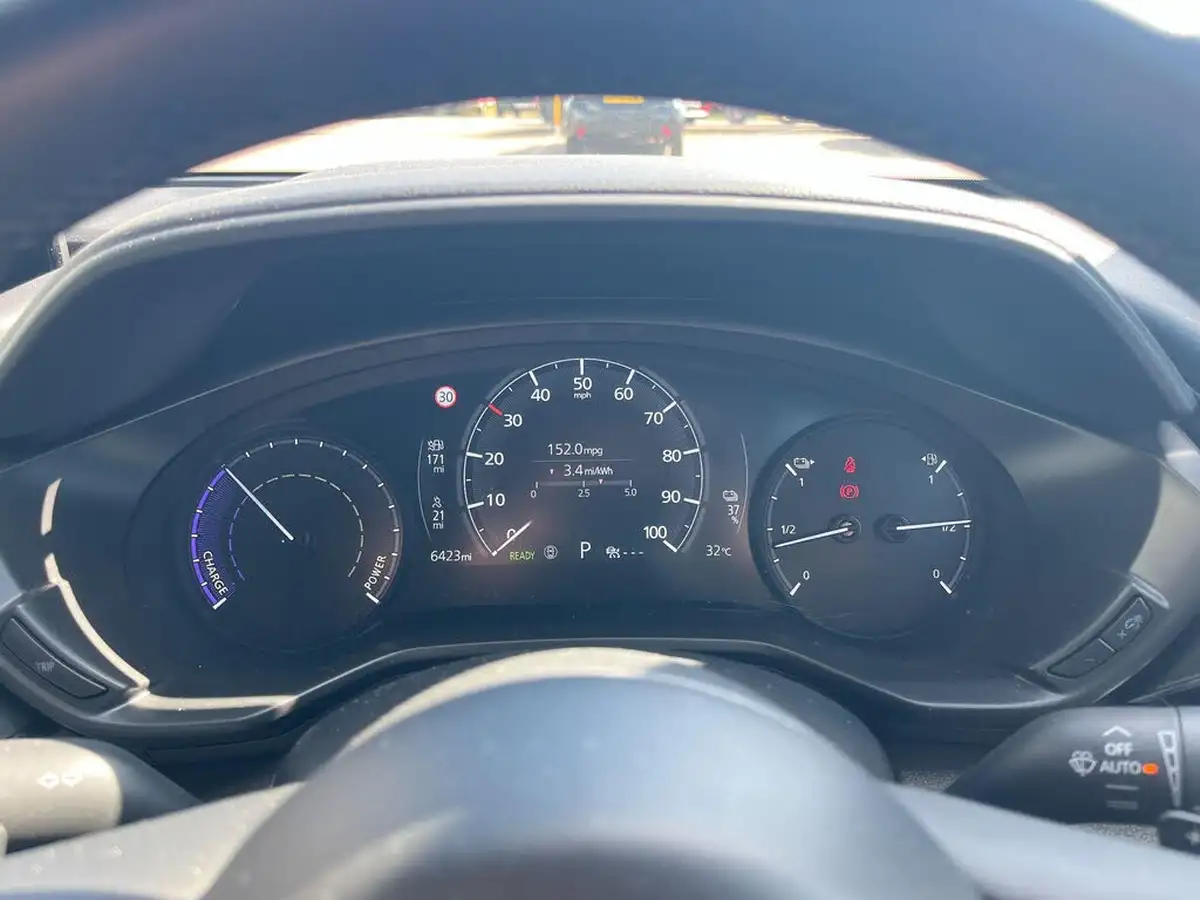 2023-mazda-mx-30-big-6