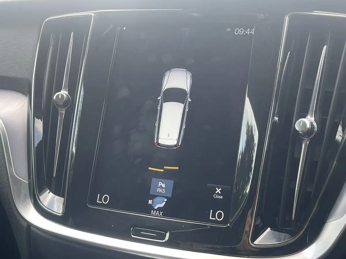 2019-volvo-v60-20td-d3-momentum-big-29