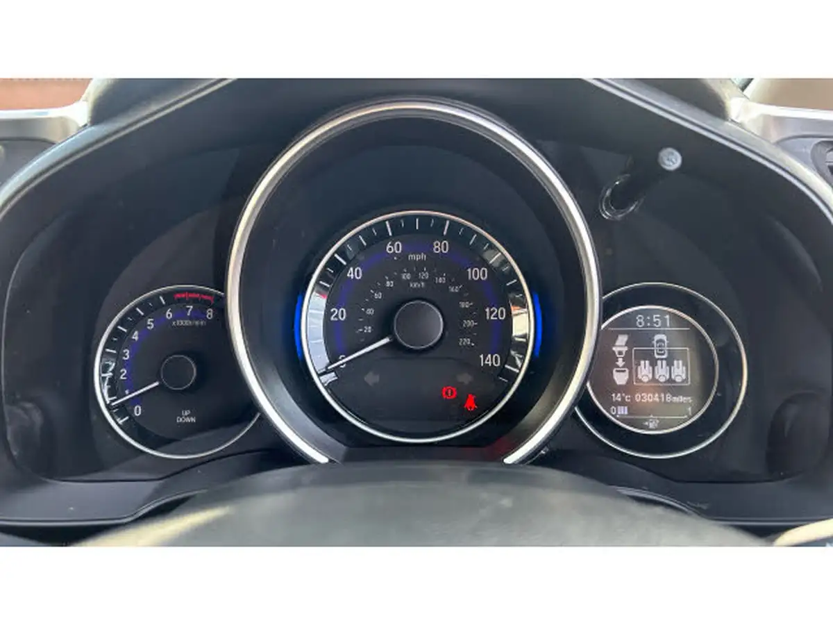 2018-honda-jazz-13-i-vtec-se-navi-big-10
