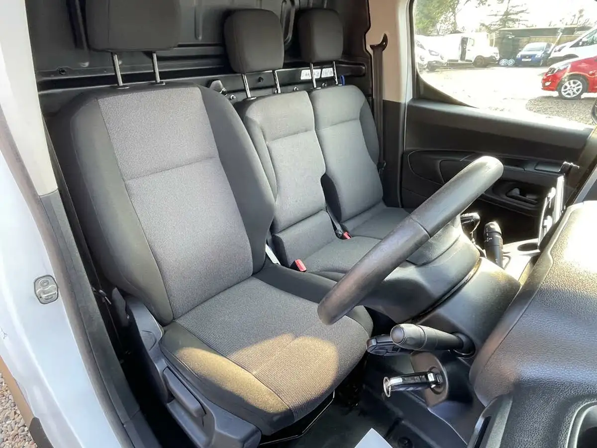 2020-citroen-berlingo-15bluehdi-1000-enterprise-100pseu6dt-e-ss-panel-big-16