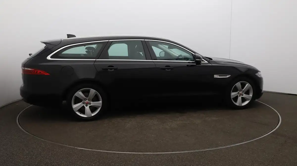 2018-jaguar-xf-20i-portfolio-249ps-sportbrake-5d-1997cc-big-39