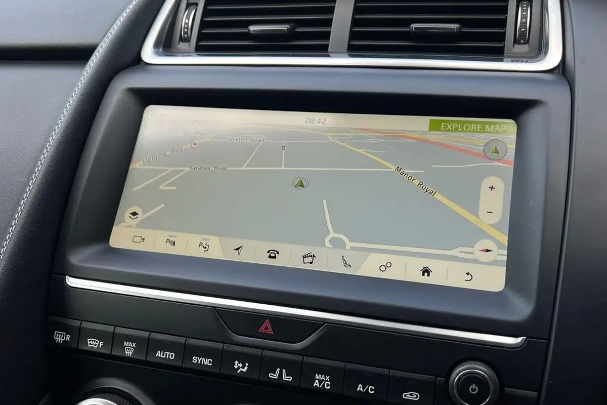 2020-jaguar-e-pace-20-i4-r-dynamic-hse-300ps-big-3
