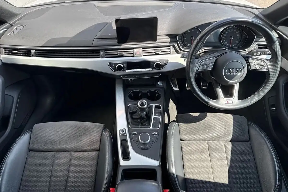 2019-audi-a4-avant-20-35-tfsi-s-line-big-34