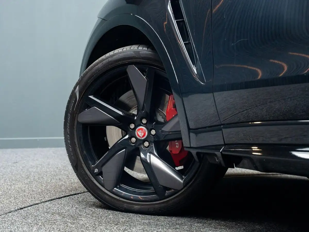2022-jaguar-f-pace-50-v8-p550-svr-big-12