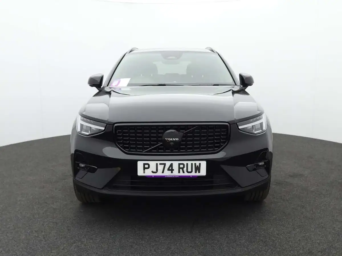 2025-volvo-xc40-20-b4-plus-black-edition-big-1