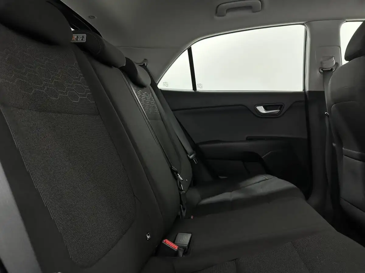 2018-kia-rio-125-2-big-38