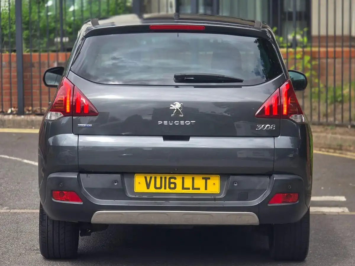 2016-peugeot-3008-crossover-16bluehdi-allure-big-43