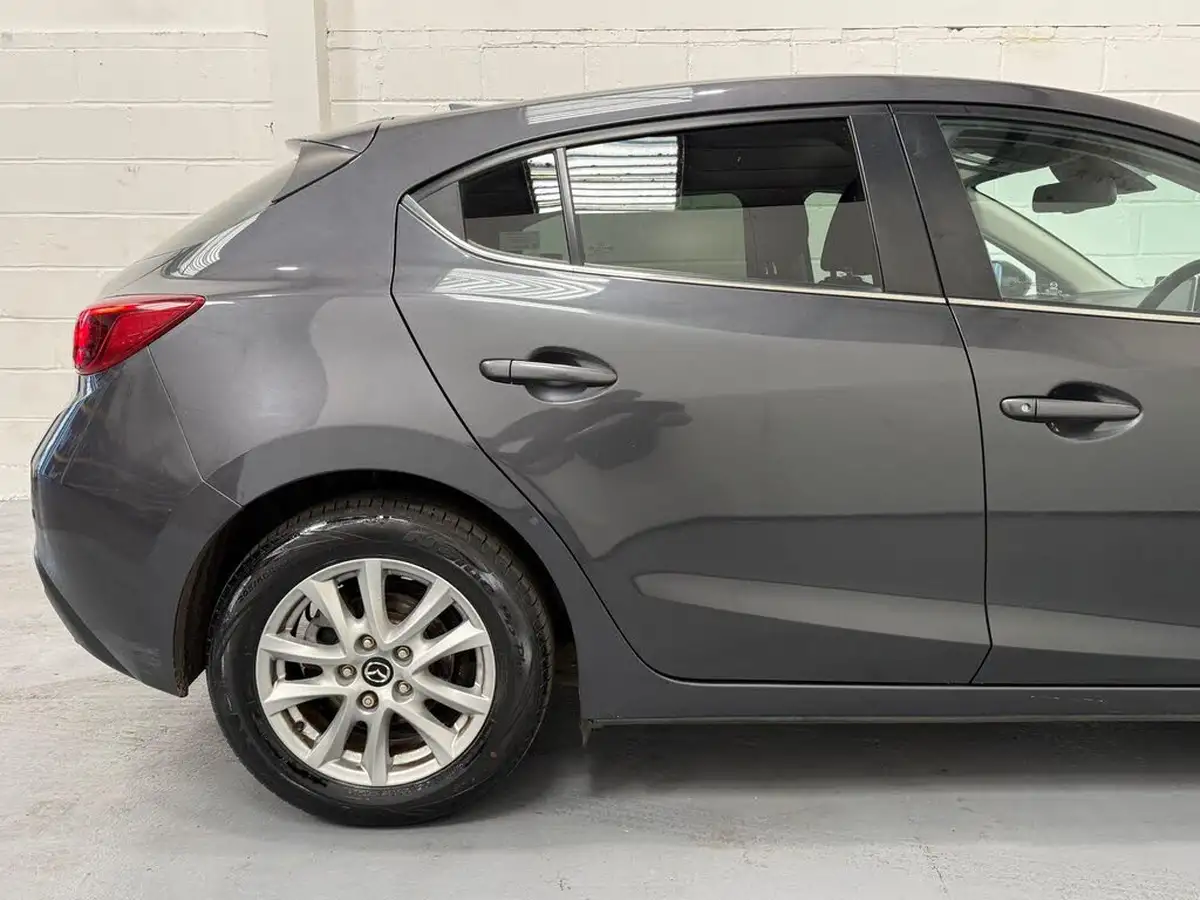 2016-mazda-mazda3-20-se-l-hatchback-5d-big-21