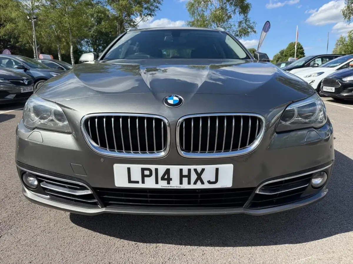 2014-bmw-5-series-30td-530d-luxury-touring-5d-big-16