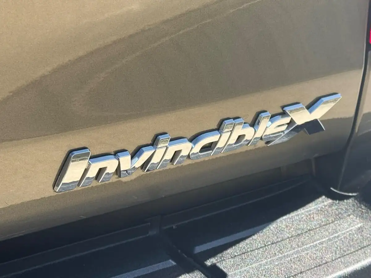 2022-toyota-hi-lux-28d-4d-invincible-x-204hpeu6d-2755cc-auto-big-55