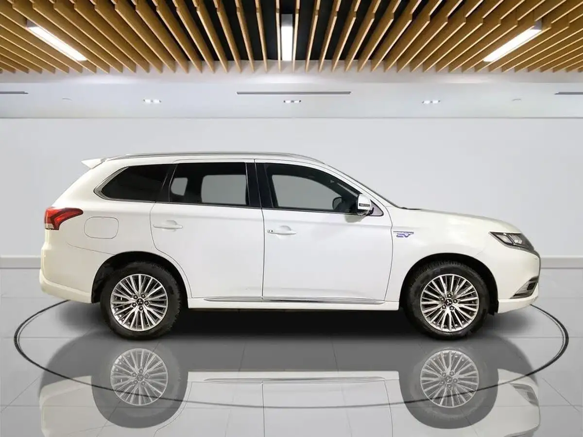 2019-mitsubishi-outlander-24-4h-phev-big-9