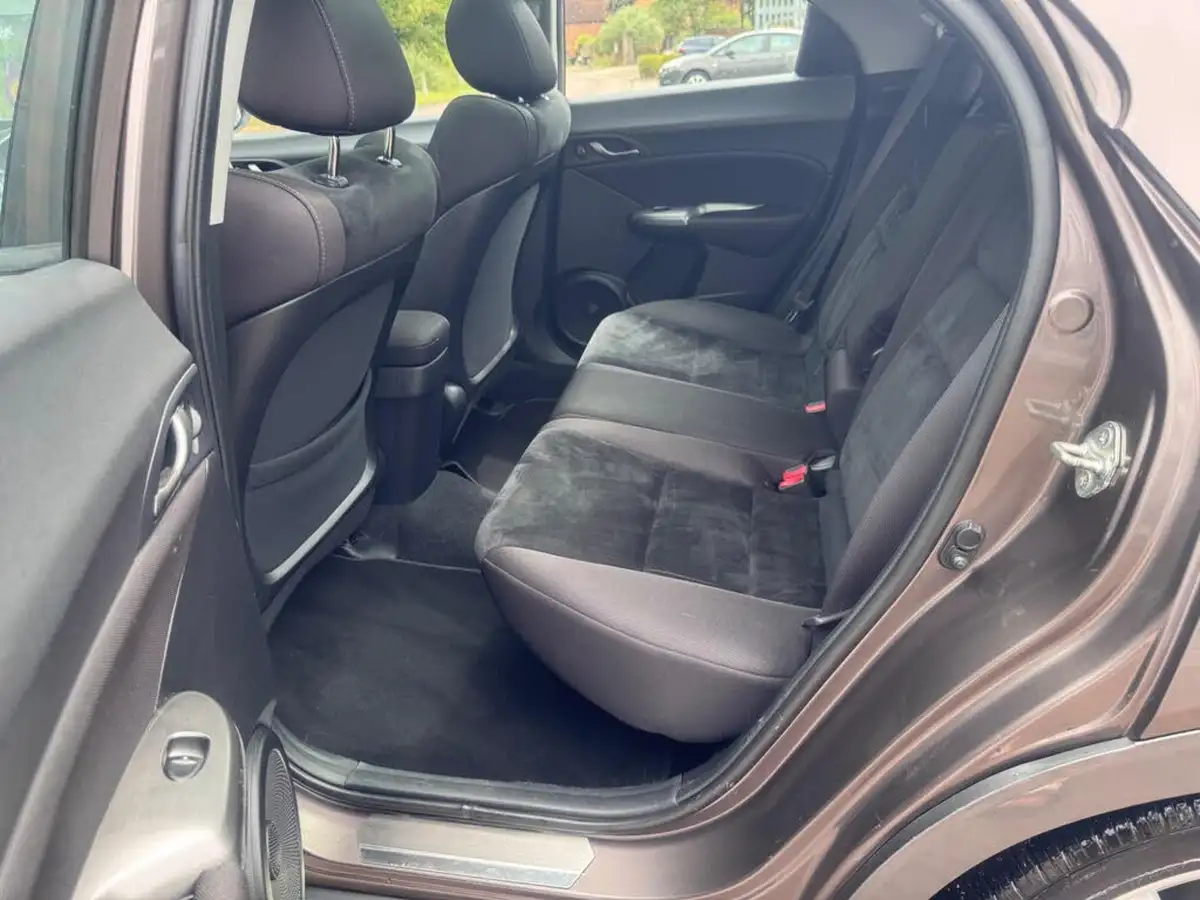 2011-honda-civic-18-es-t-auto-big-23