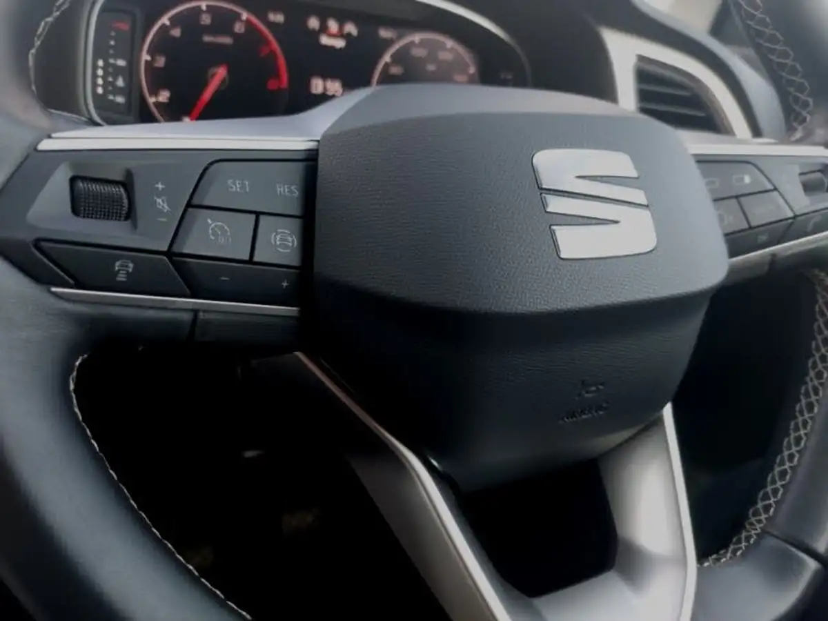 2023-seat-ateca-15-ecotsi-xperience-big-14