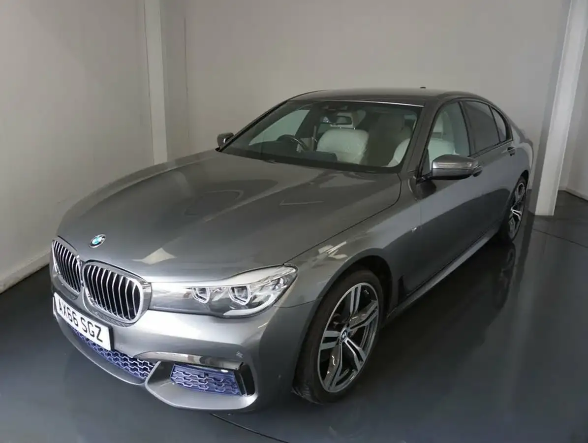 2016-bmw-7-series-30td-740d-m-sport-big-1