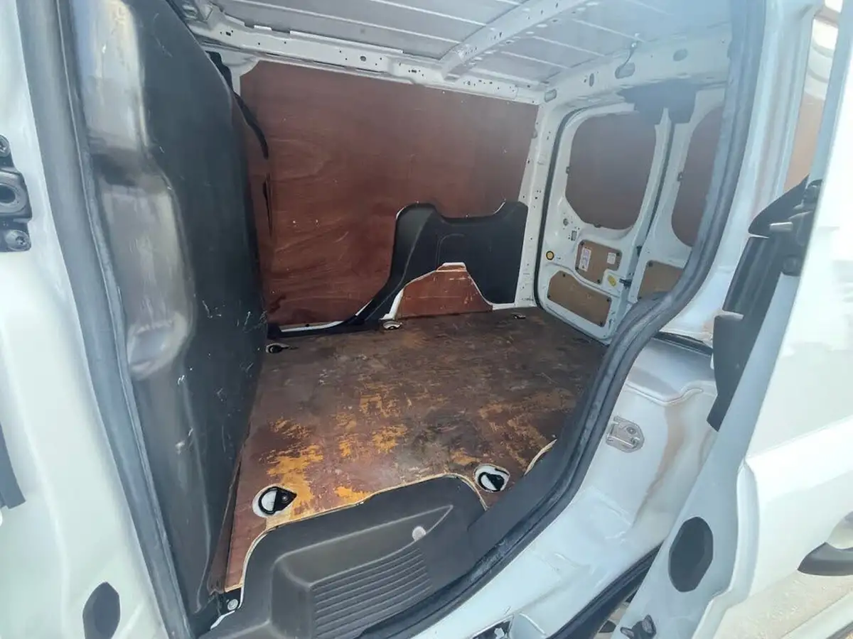 2021-ford-transit-connect-big-16