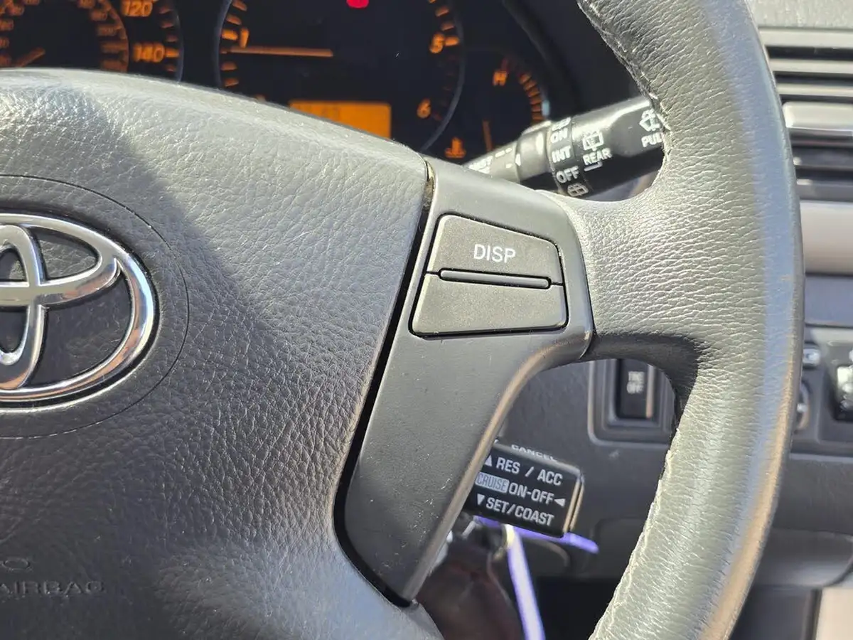 2007-toyota-avensis-20td-tr-estate-5d-big-24