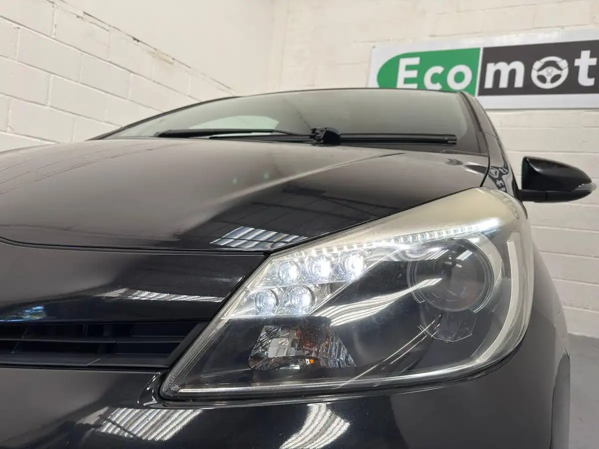 2013-toyota-yaris-15-vvt-i-t4-big-10