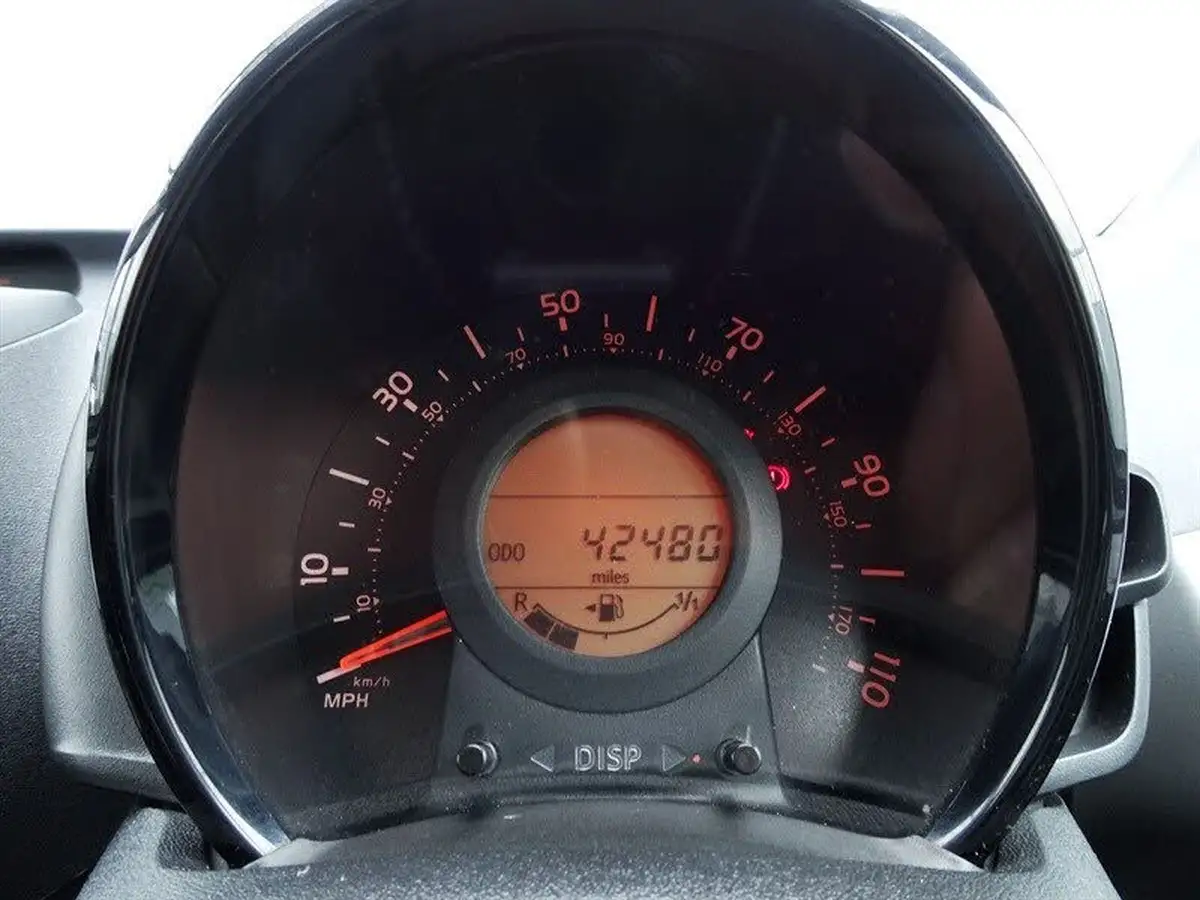2016-citroen-c1-12-puretech-feel-82ps-5d-big-29