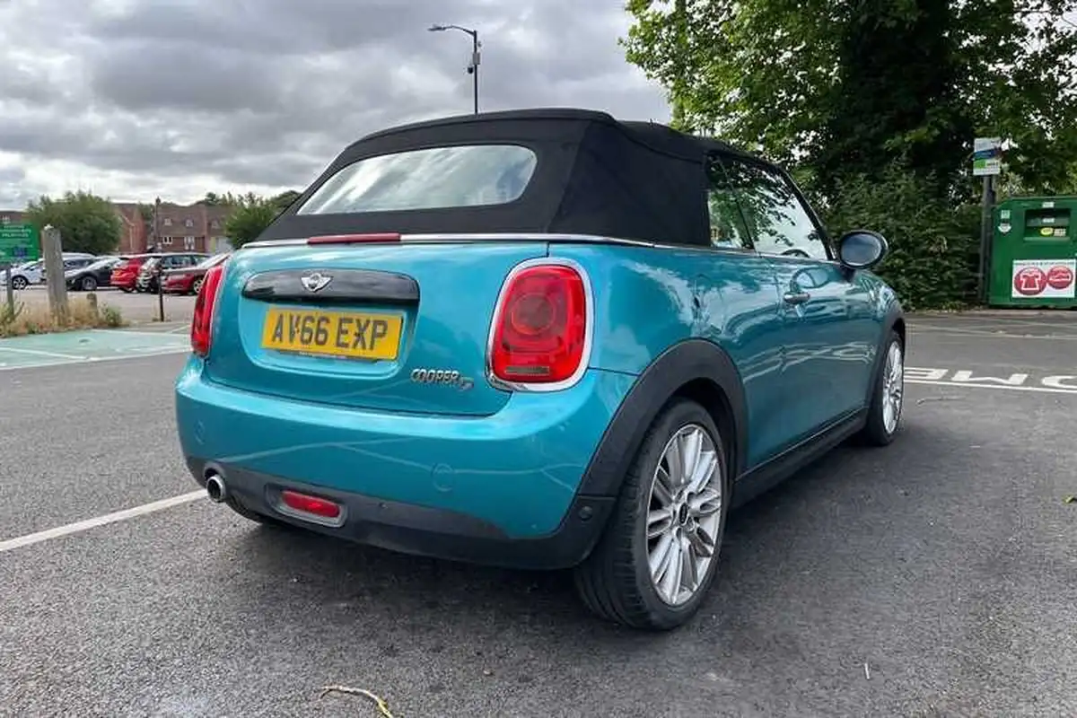 2016-mini-cooper-15td-cooper-d-ss-convertible-2d-big-4