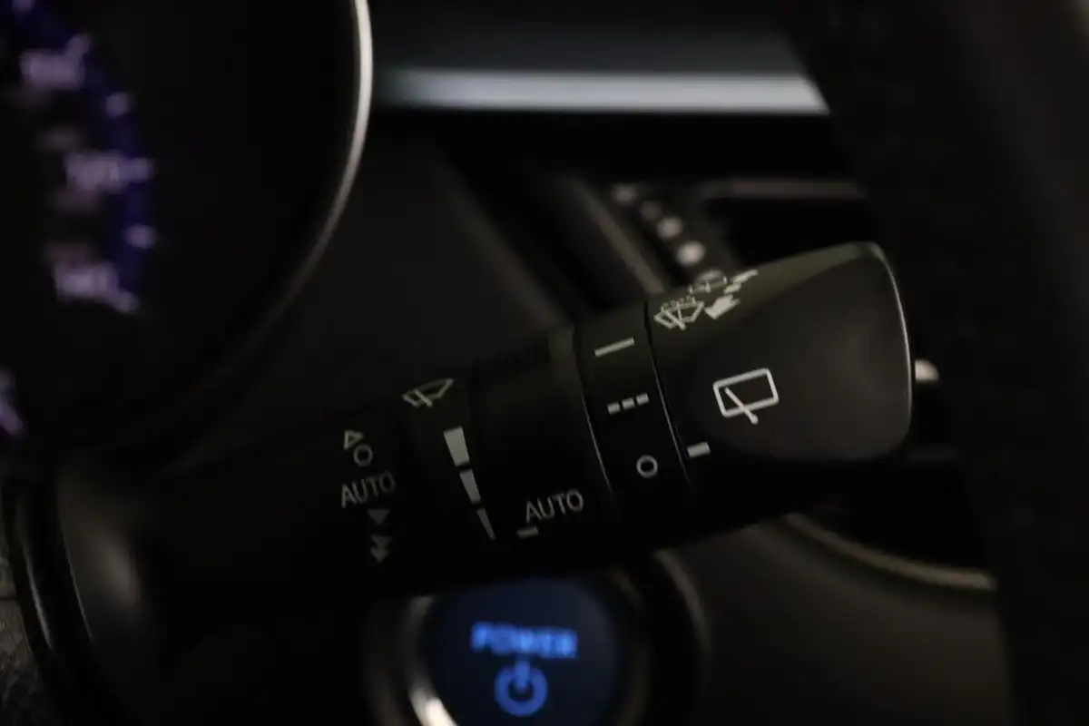 2021-toyota-c-hr-18-vvt-i-design-big-19