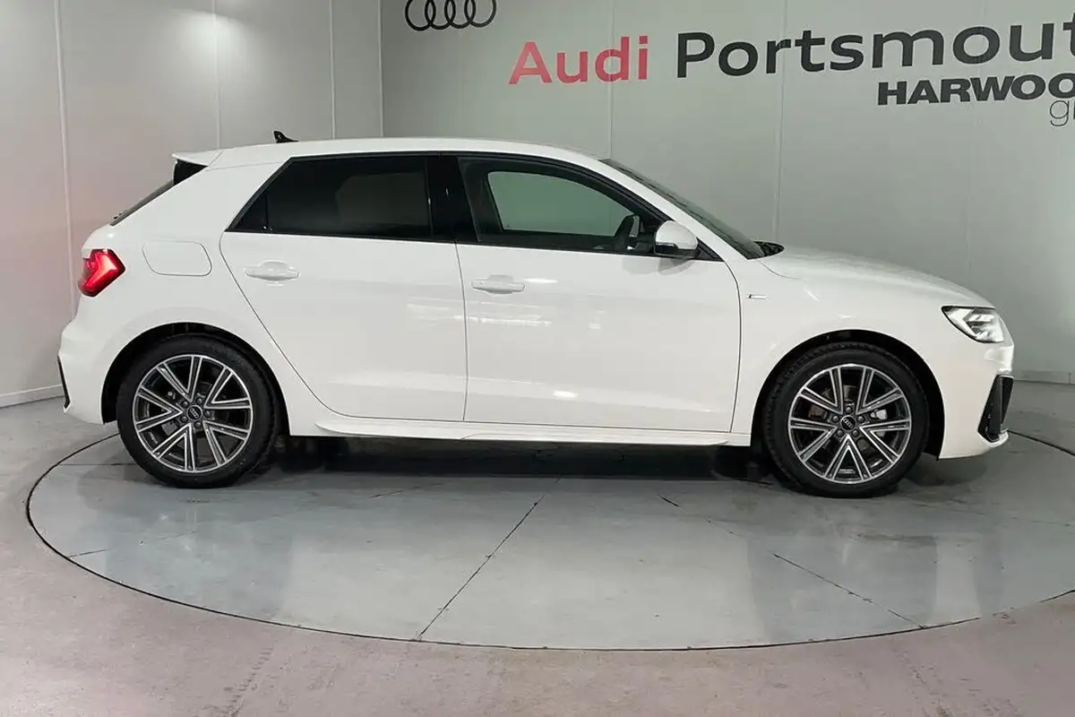 2025-audi-a1-10-30-tfsi-s-line-big-1