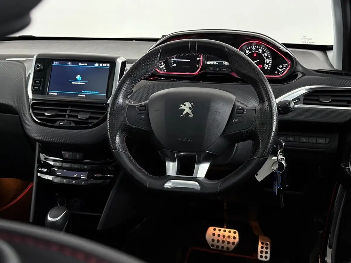 2018-peugeot-2008-suv-12-puretech-gt-line-110bhp-eat6-big-16