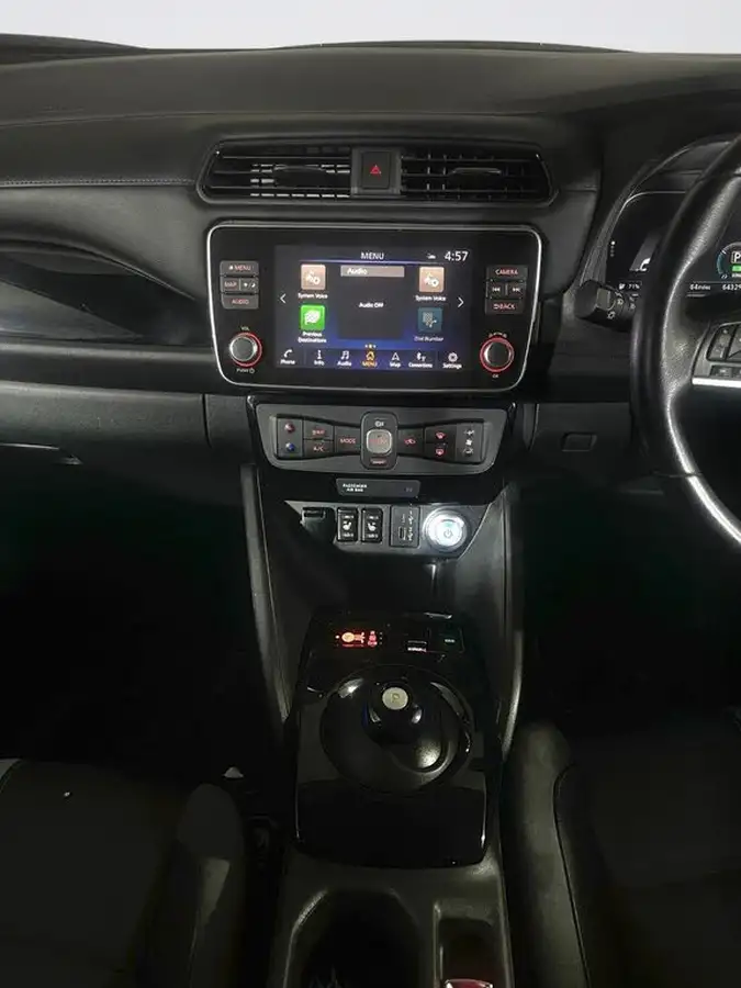 2021-nissan-leaf-e-e-tekna-big-20