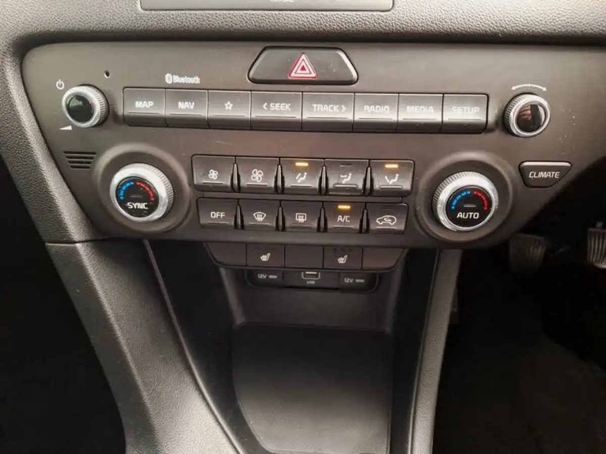 2021-kia-sportage-16-gdi-2-big-17