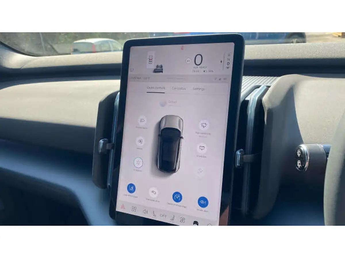2025-volvo-ex30-e-twin-ultra-big-30