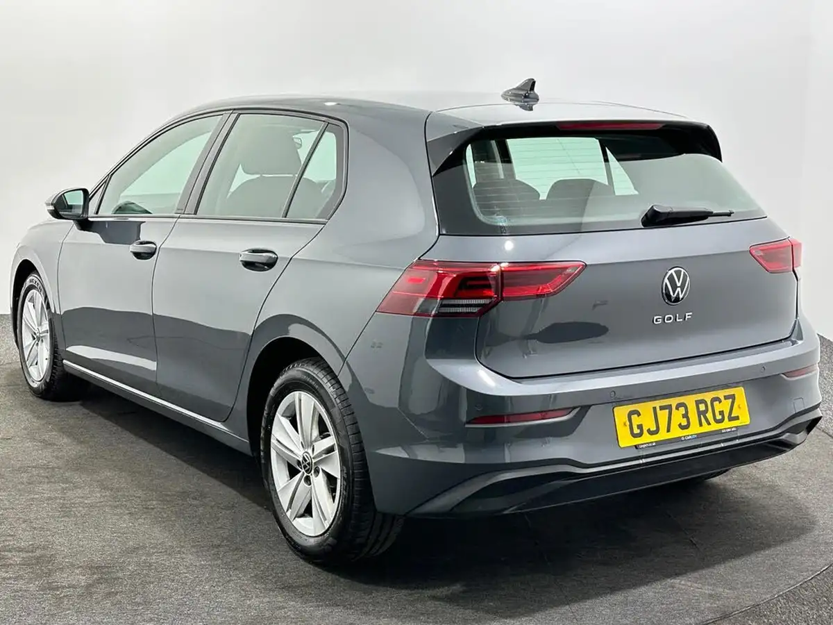 2023-volkswagen-golf-15-tsi-life-150ps-hatchback-big-5