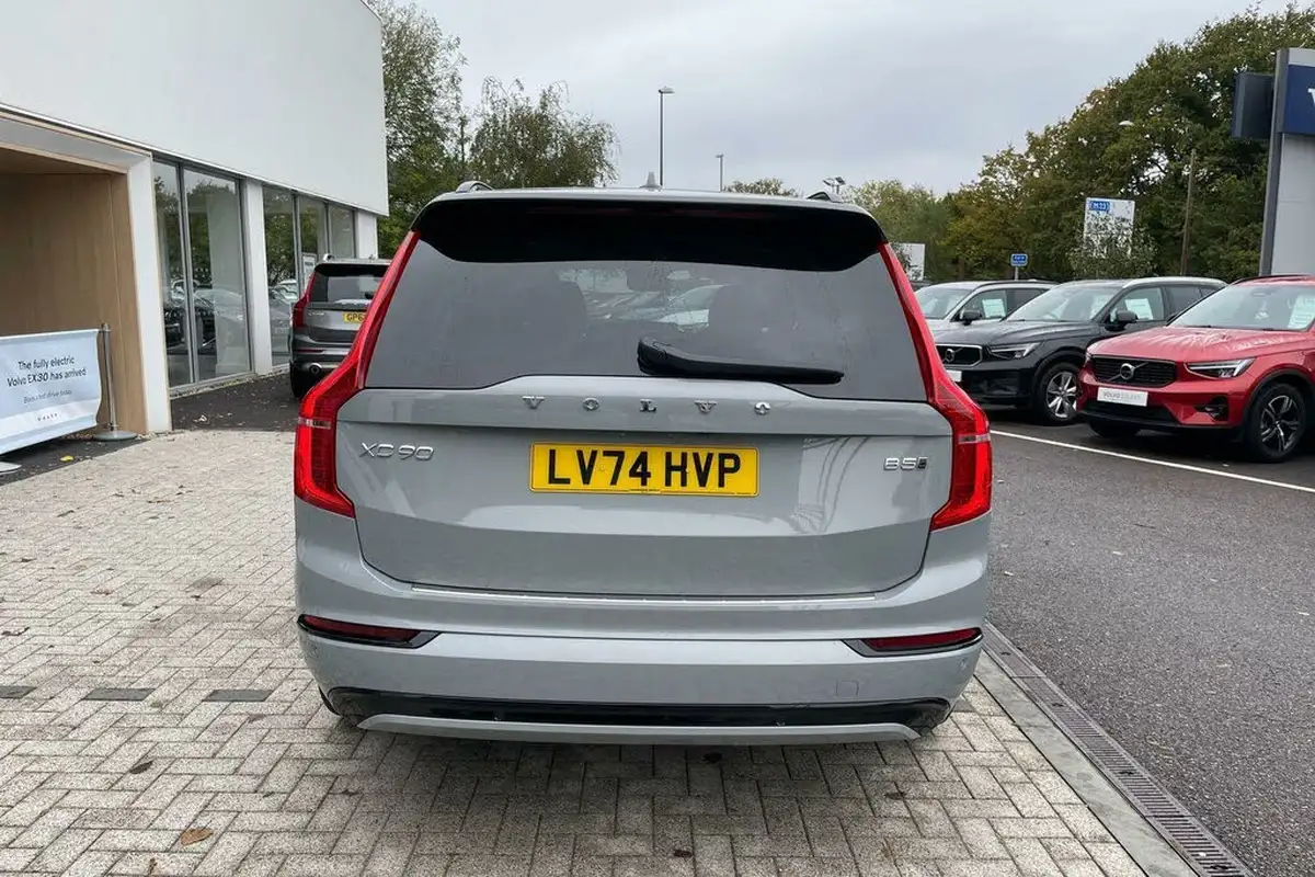 2024-volvo-xc90-20-b5-ultra-dark-big-7