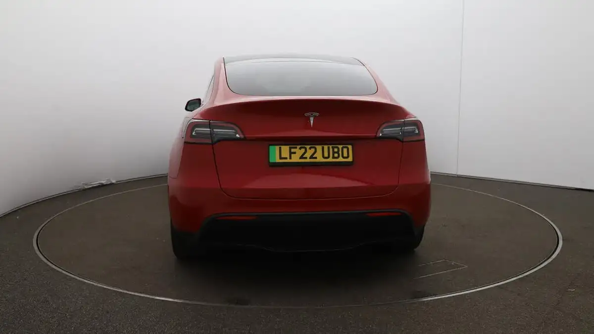 2022-tesla-model-y-e-long-range-big-58