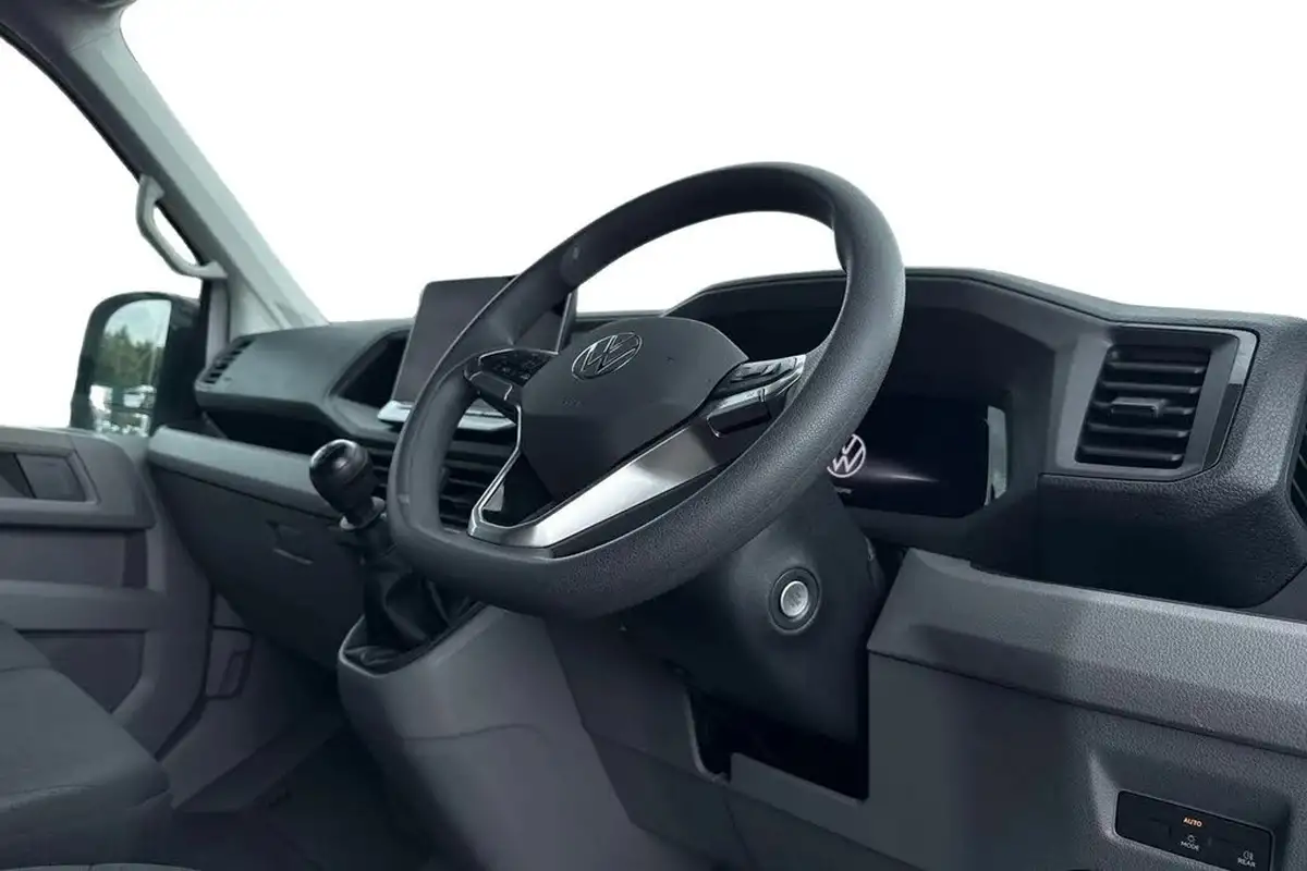 2024-volkswagen-crafter-20tdi-cr35-mwb-commerce-plus-140pseu6d-big-12