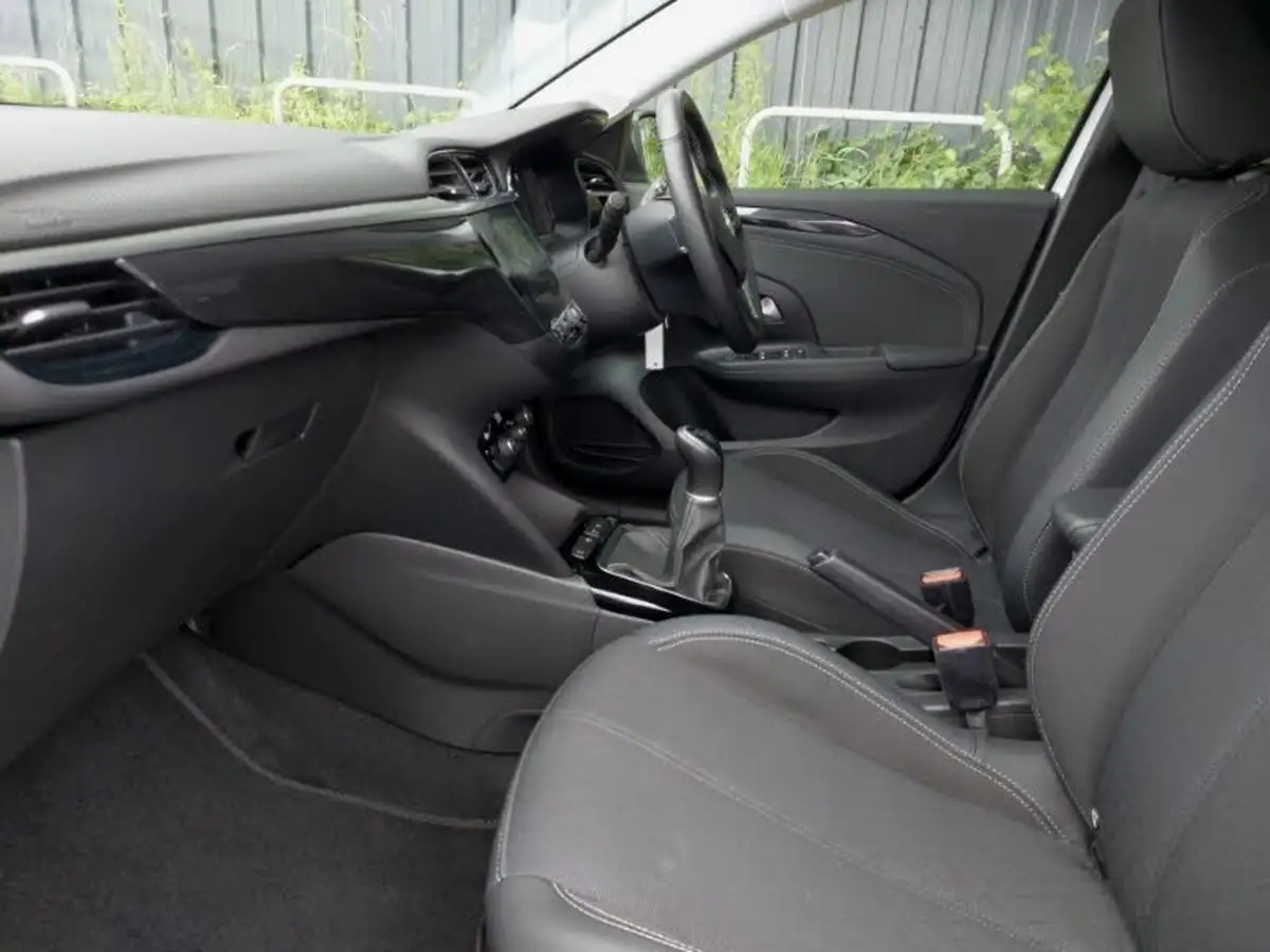 2022-vauxhall-corsa-12i-elite-edition-big-4