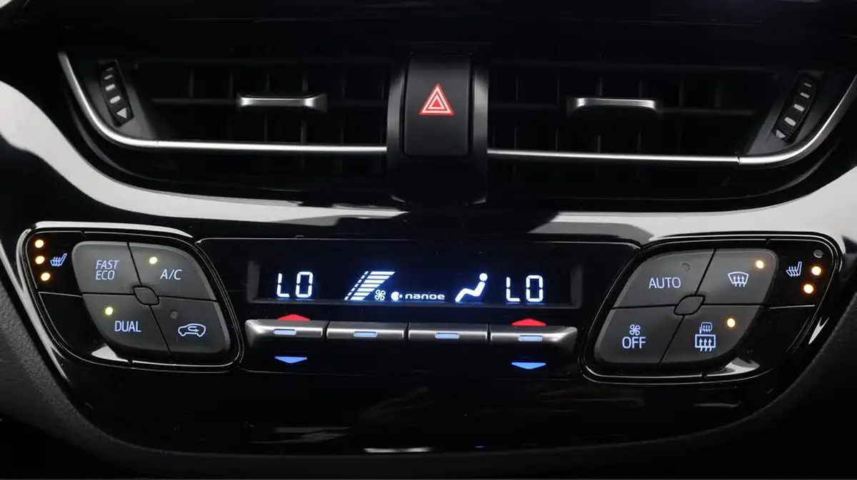 2022-toyota-c-hr-20-vvt-i-excel-big-16