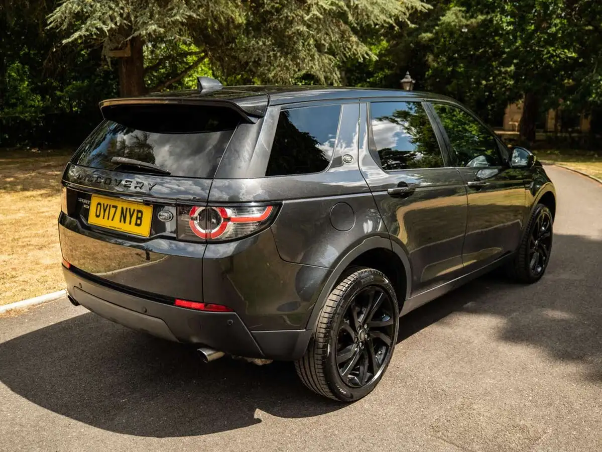 2017-land-rover-discovery-sport-20td4-hse-black-180ps-station-wagon-big-25