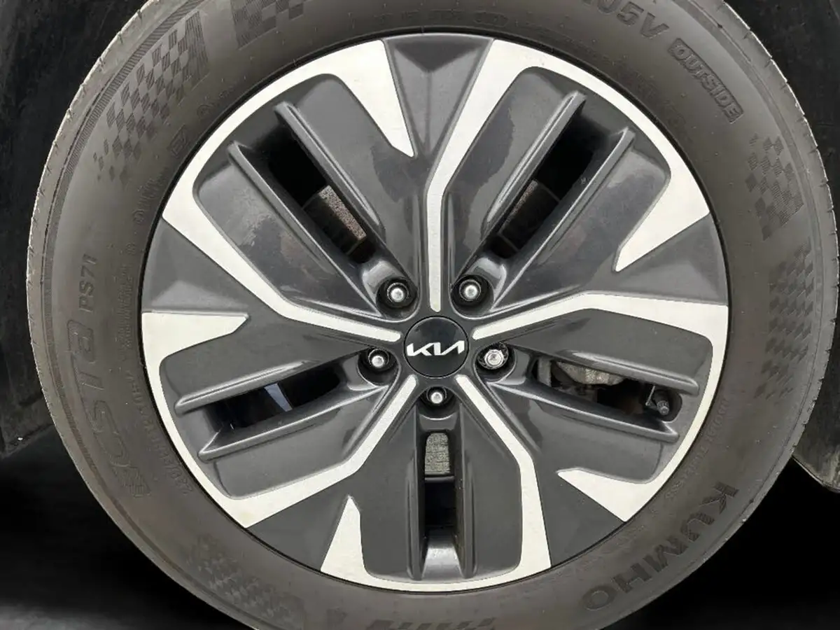 2022-kia-ev6-e-air-big-23