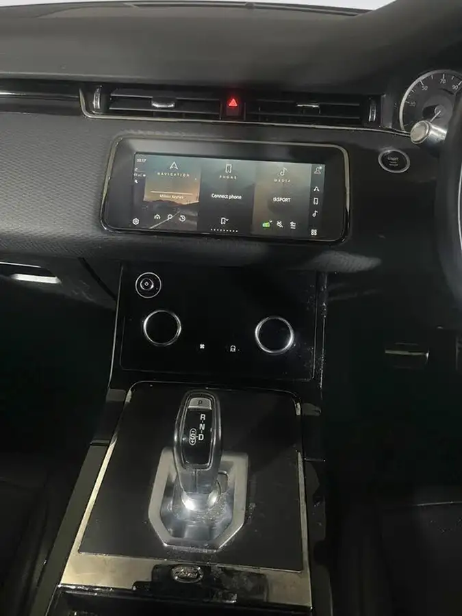 2021-land-rover-range-rover-evoque-15-p300e-r-dynamic-s-big-22