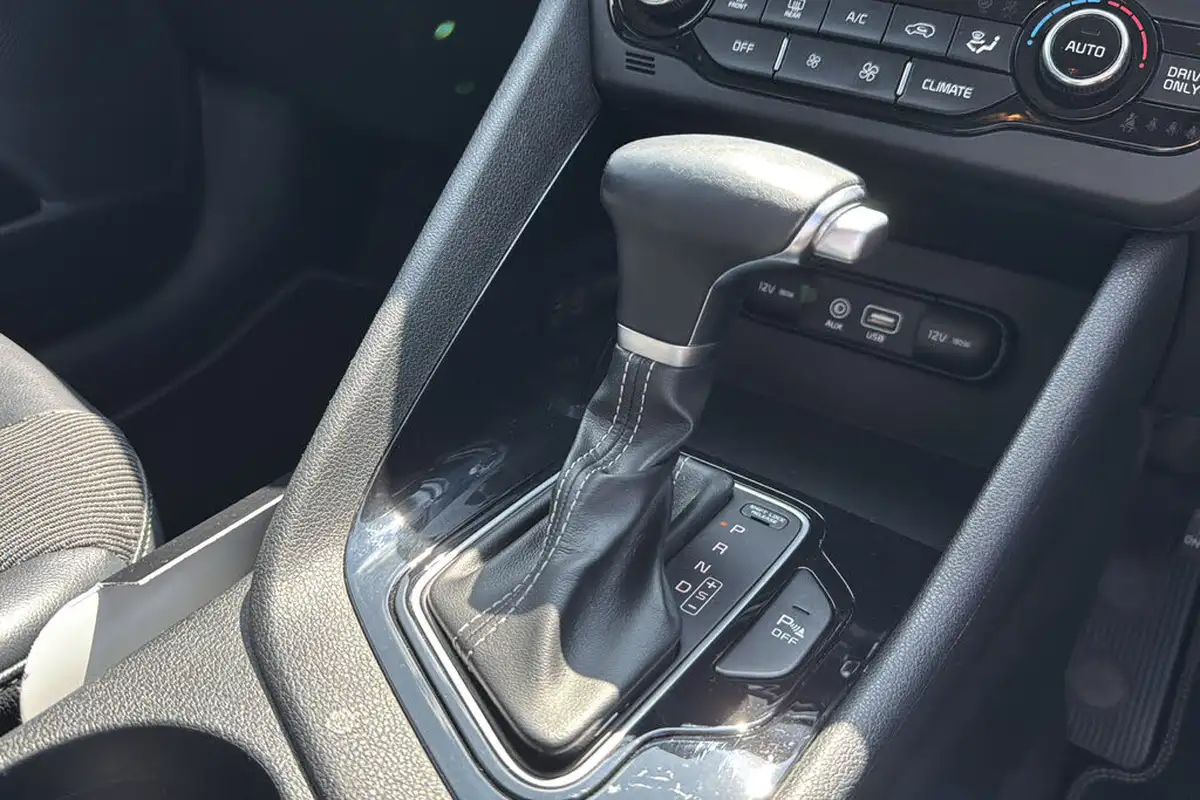 2018-kia-niro-16-gdi-2-adap-big-11