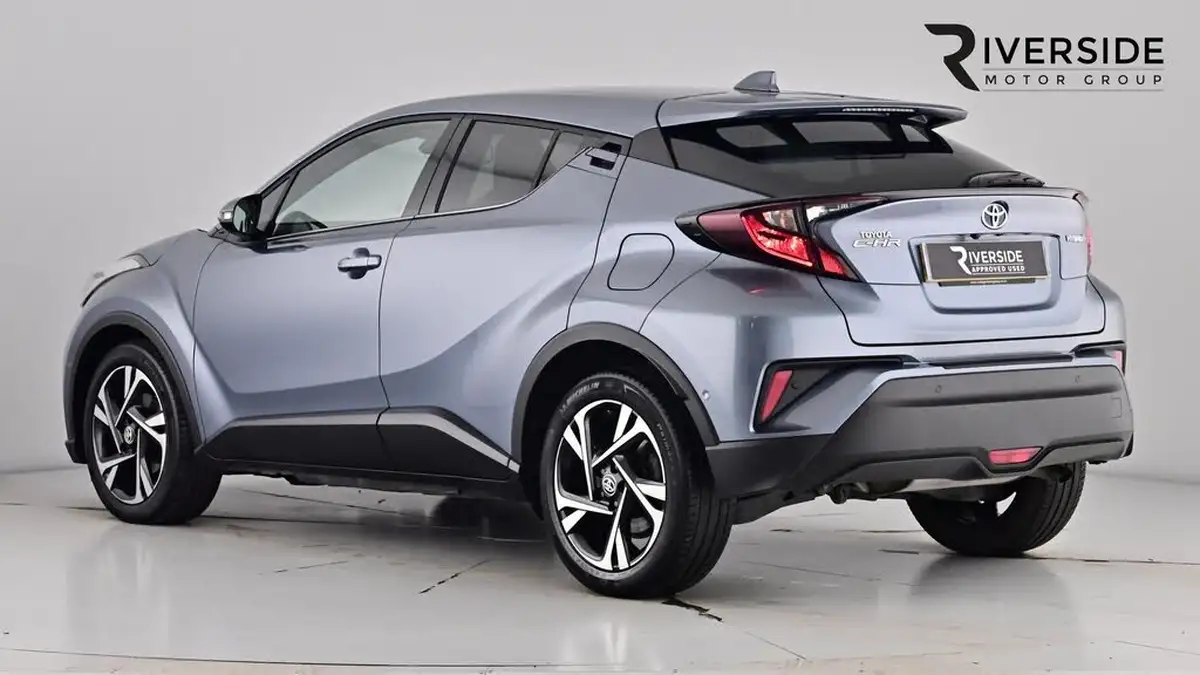 2022-toyota-c-hr-18-vvt-i-design-big-1