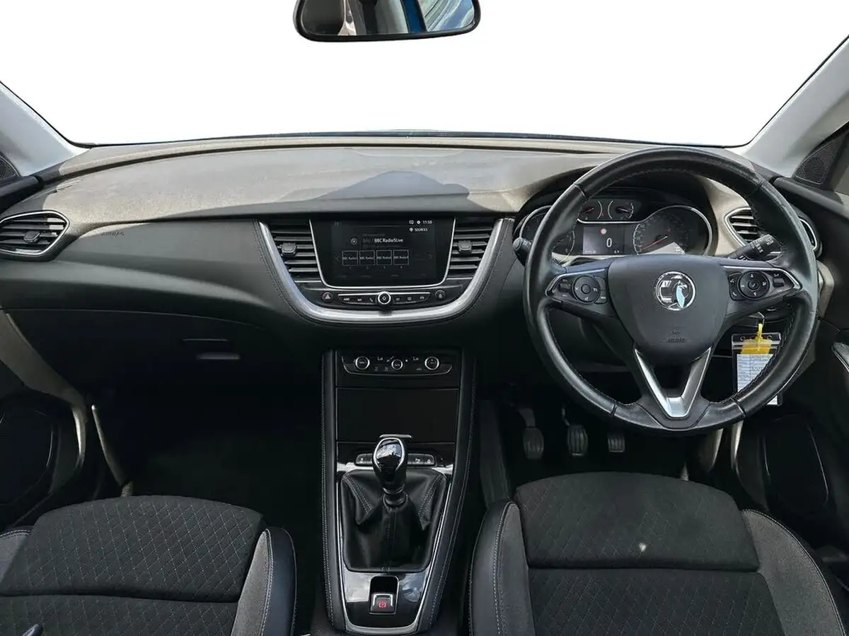2020-vauxhall-grandland-x-12-sri-nav-big-6