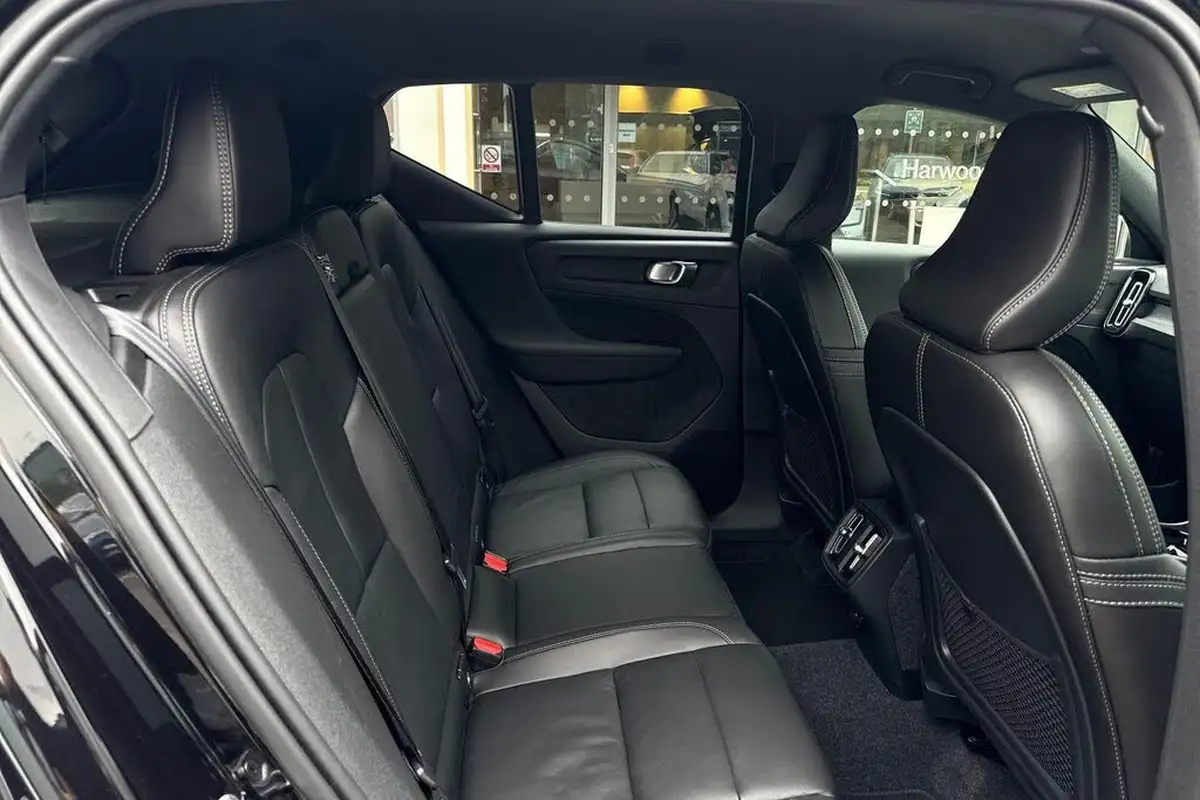 2021-volvo-xc40-20-b4-r-design-pro-194bhp-awd-auto-big-21