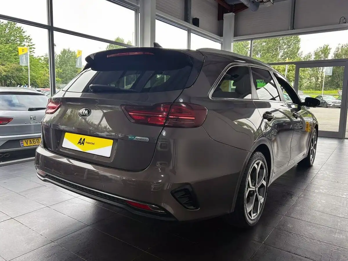 2021-kia-ceed-16crdi-3-48v-mhev-sportswagon-dct-big-11