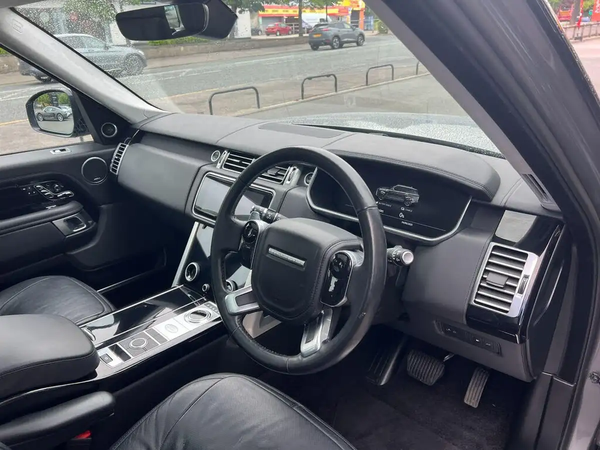 2021-land-rover-range-rover-20-p400e-autobiography-big-13