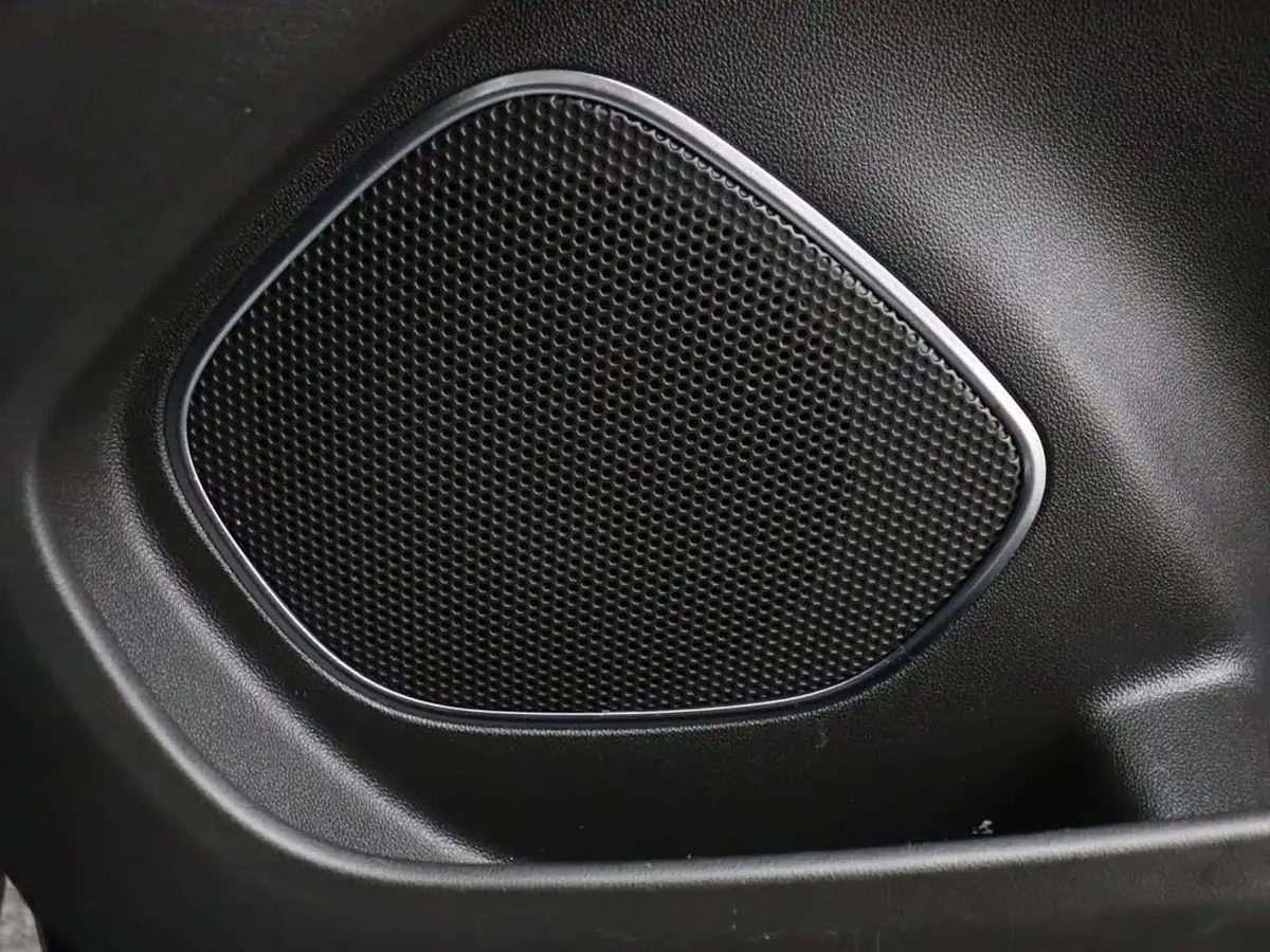 2019-vauxhall-grandland-x-12-tech-line-nav-auto-big-33
