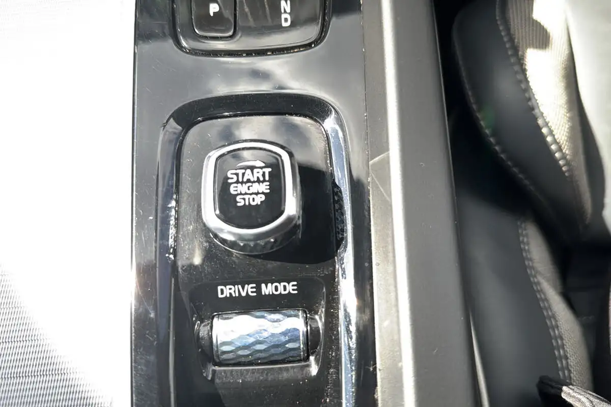 2020-volvo-xc60-20td-b4-r-design-pro-awd-big-21