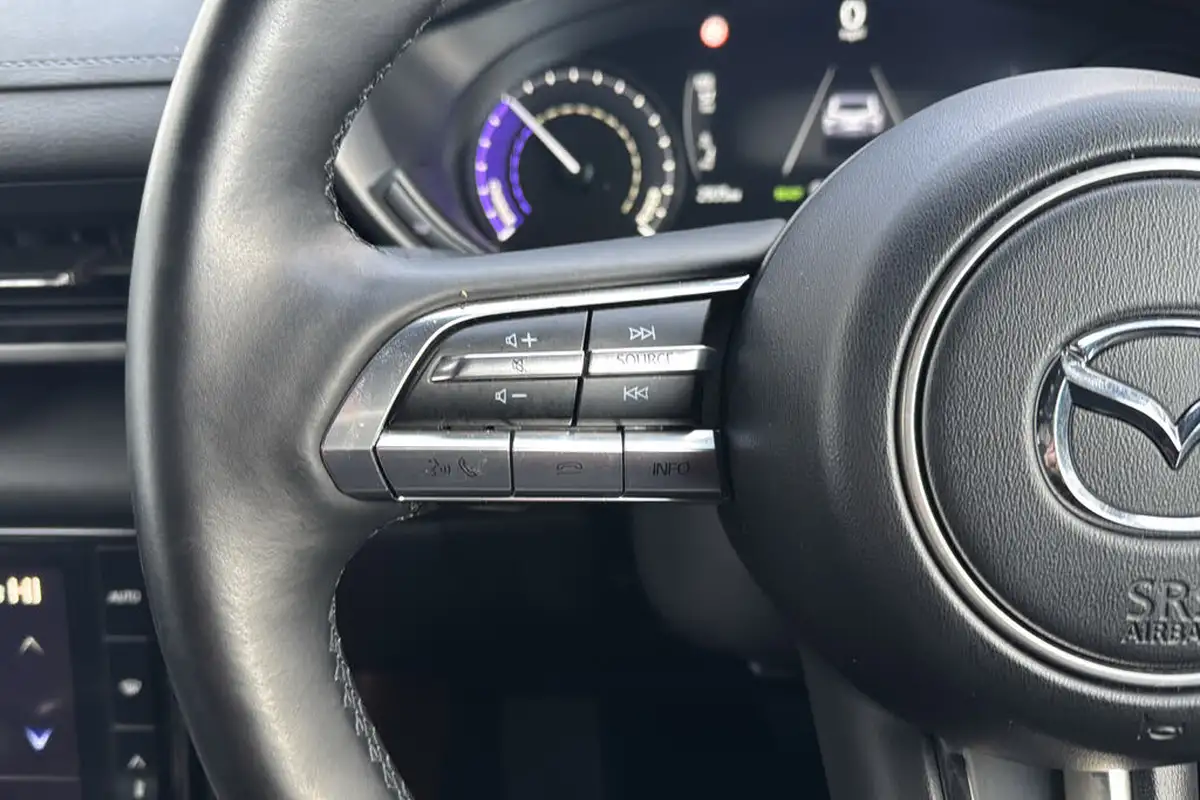 2023-mazda-mx-30-e-makoto-170ps-dark-grey-cloth-w-black-leatherette-830cc-big-16