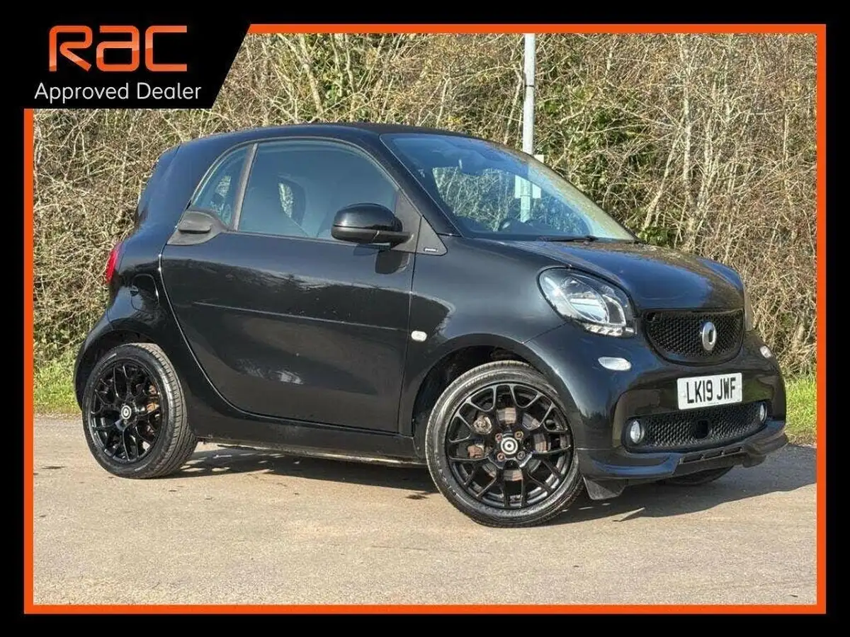 2019-smart-fortwo-10-urban-shadow-edition-big-0