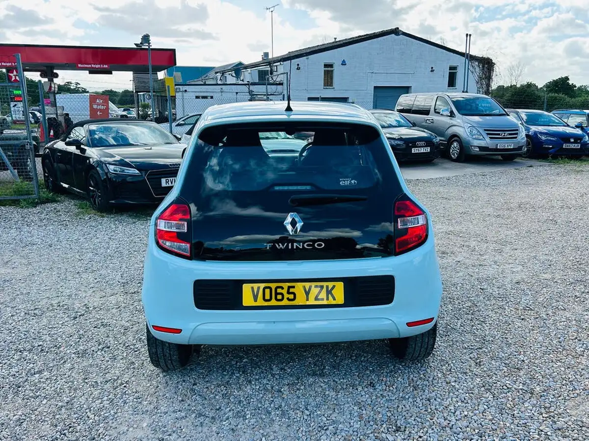 2015-renault-twingo-10-sce-play-big-6