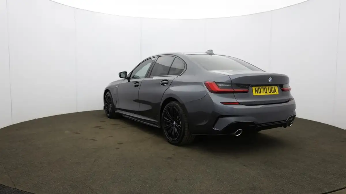 2020-bmw-3-series-20-330e-m-sport-saloon-4d-big-33